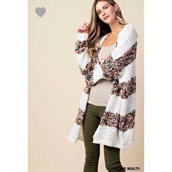 BOUTIQUE CLOSING MAKE AN OFFER - Picture 2 of 5